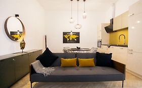 Real Delux Apartment next to Gozsdu&Synagogue
